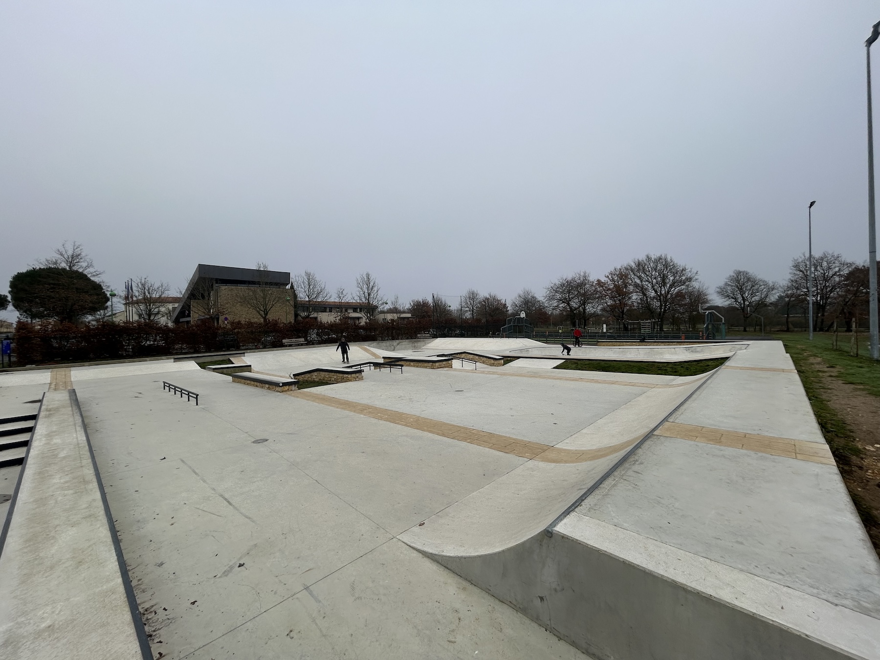 Fontaine-le-Comte skatepark